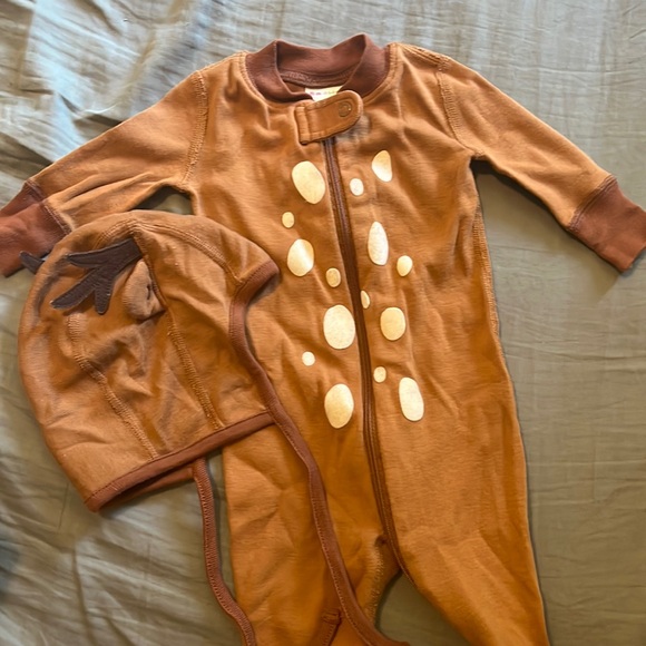 Reindeer onesie and bonnet - Picture 2 of 4